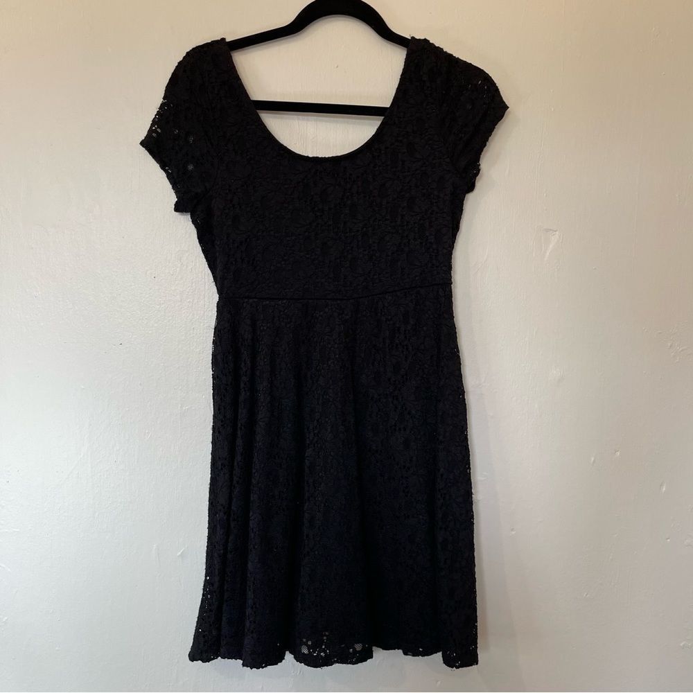 Chloe K Black Lace Short Sleeve Short Mini Dress